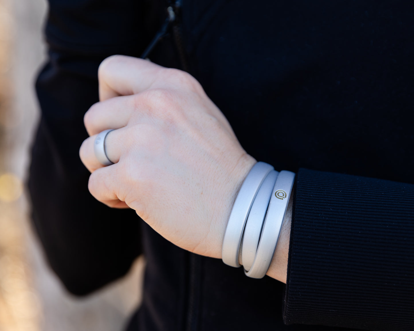 SILVER SILICONE WRAP