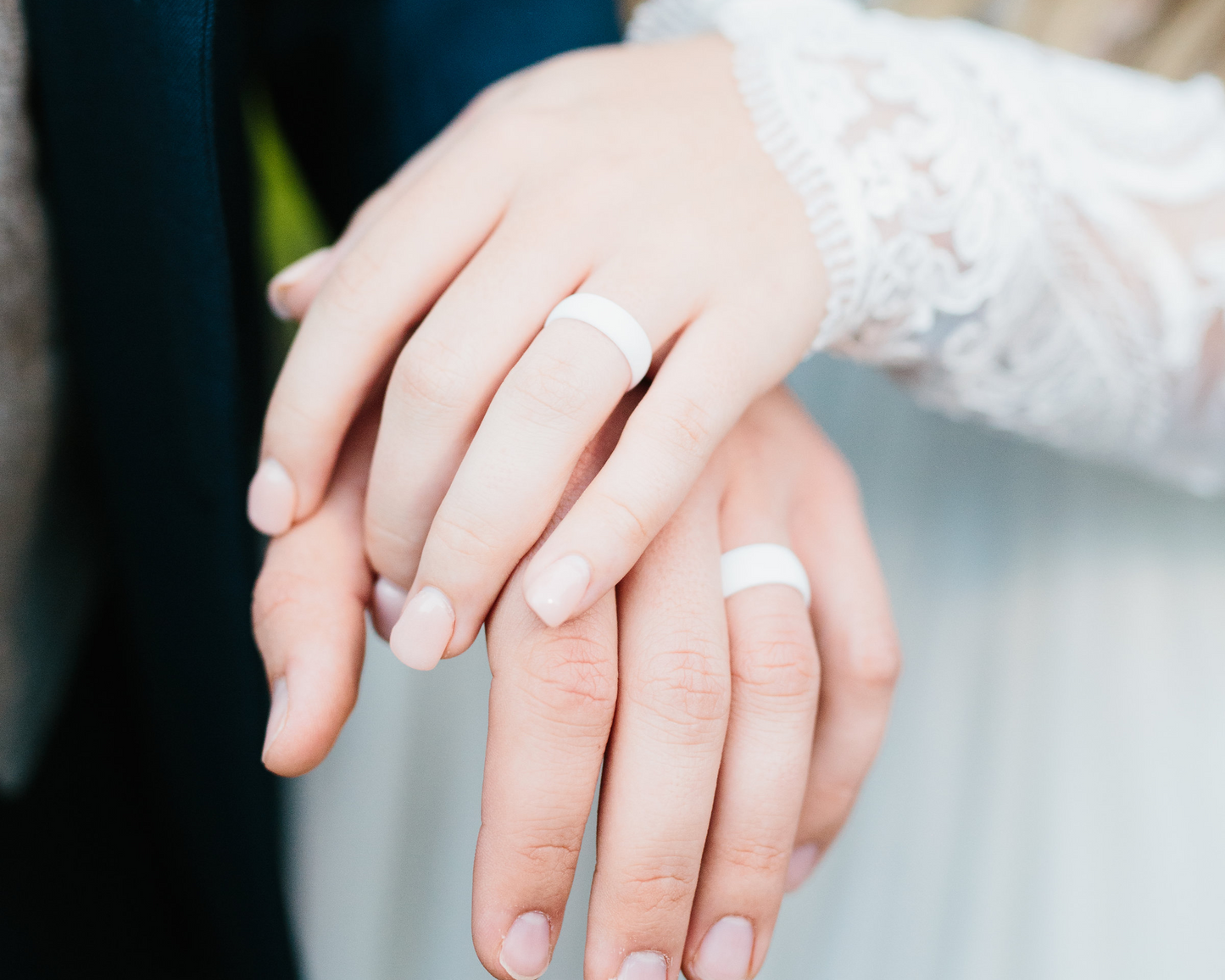 WHITE SILICONE RING