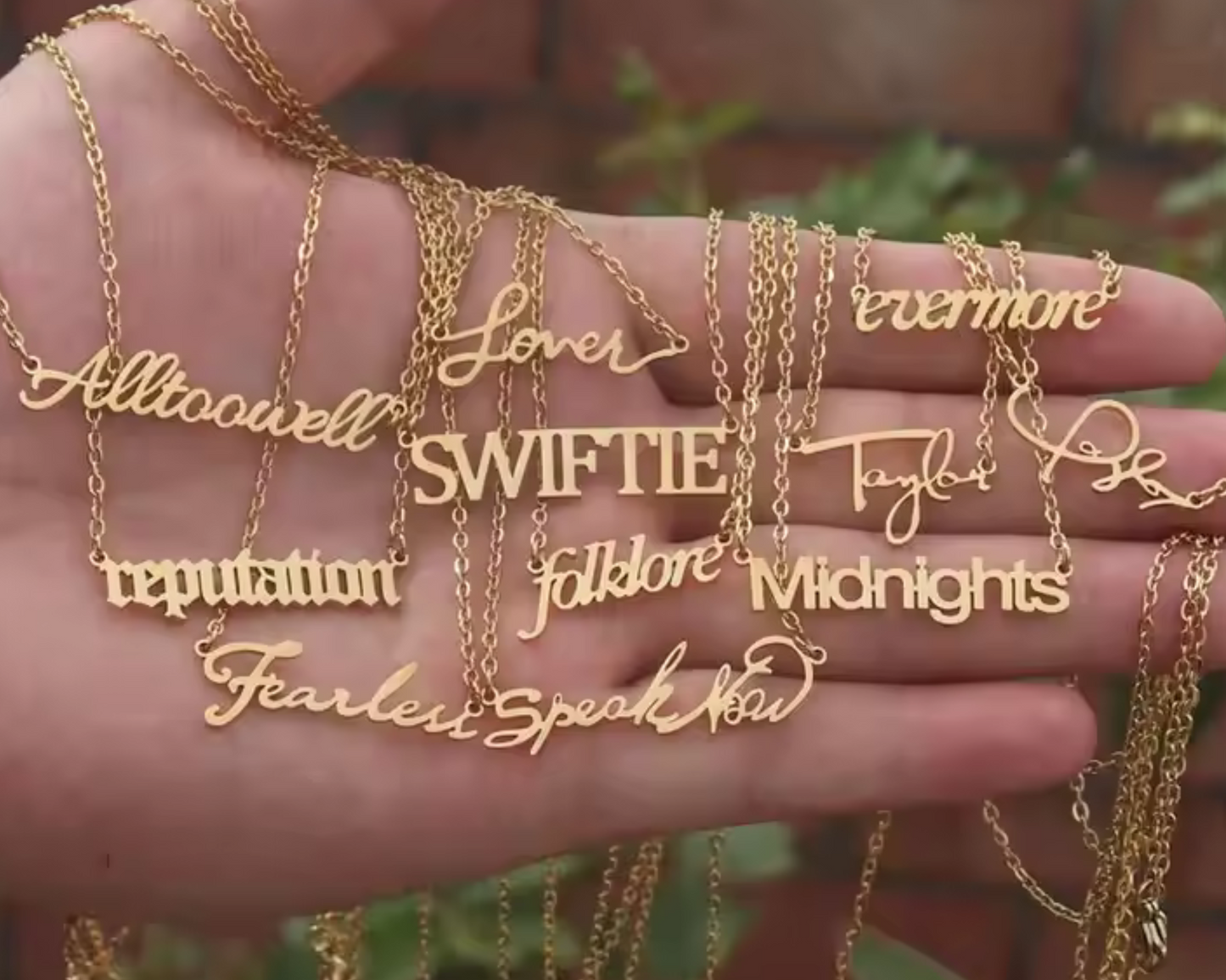 TAYLOR SWIFT LIMITED EDITION NECKLACE