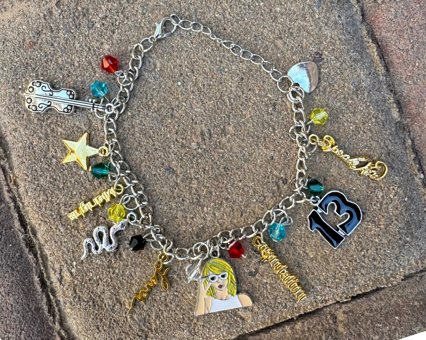 TAYLOR SWIFT LIMITED EDITION CHARM BRACELET